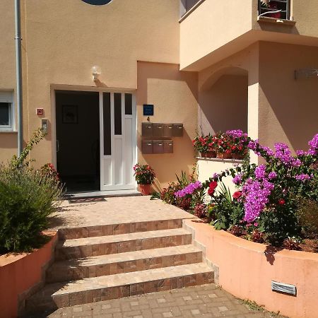 Apartman Mario Cres Exteriör bild