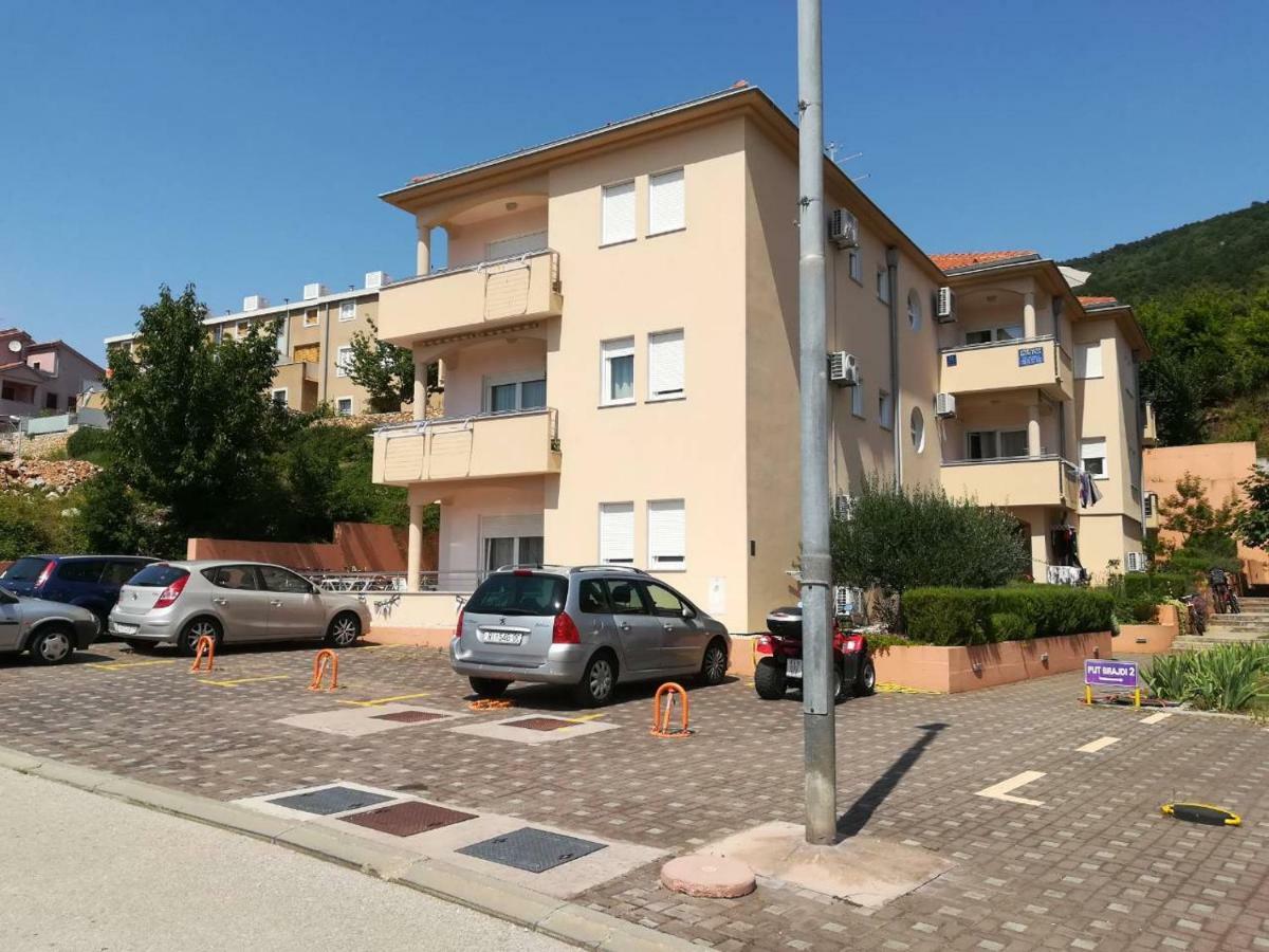 Apartman Mario Cres Exteriör bild