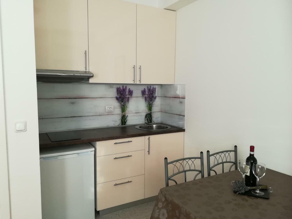 Apartman Mario Cres Exteriör bild